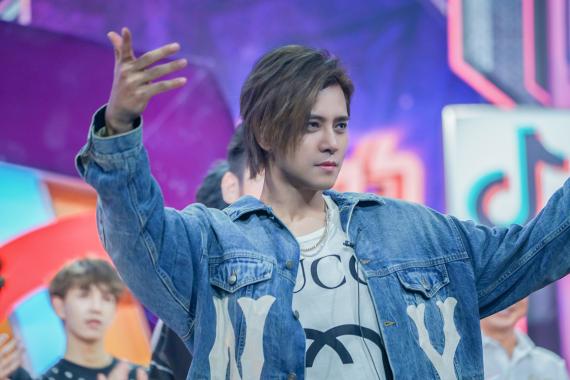 罗志祥《天天向上》自称逻辑强与周洁琼成默