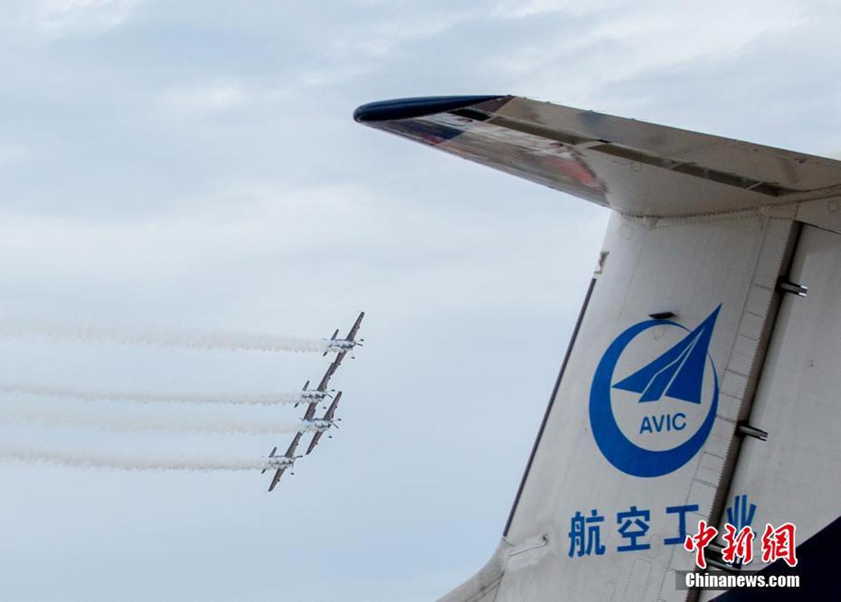 AG600大型水陆两栖飞机亮相2018荆门爱飞客