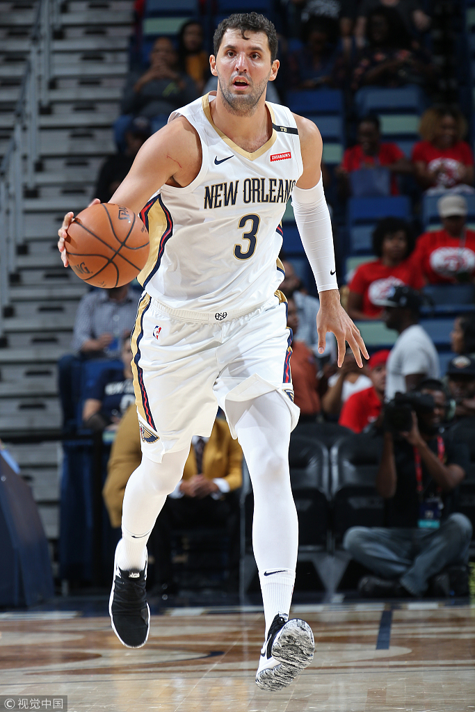 米罗蒂奇持球推进