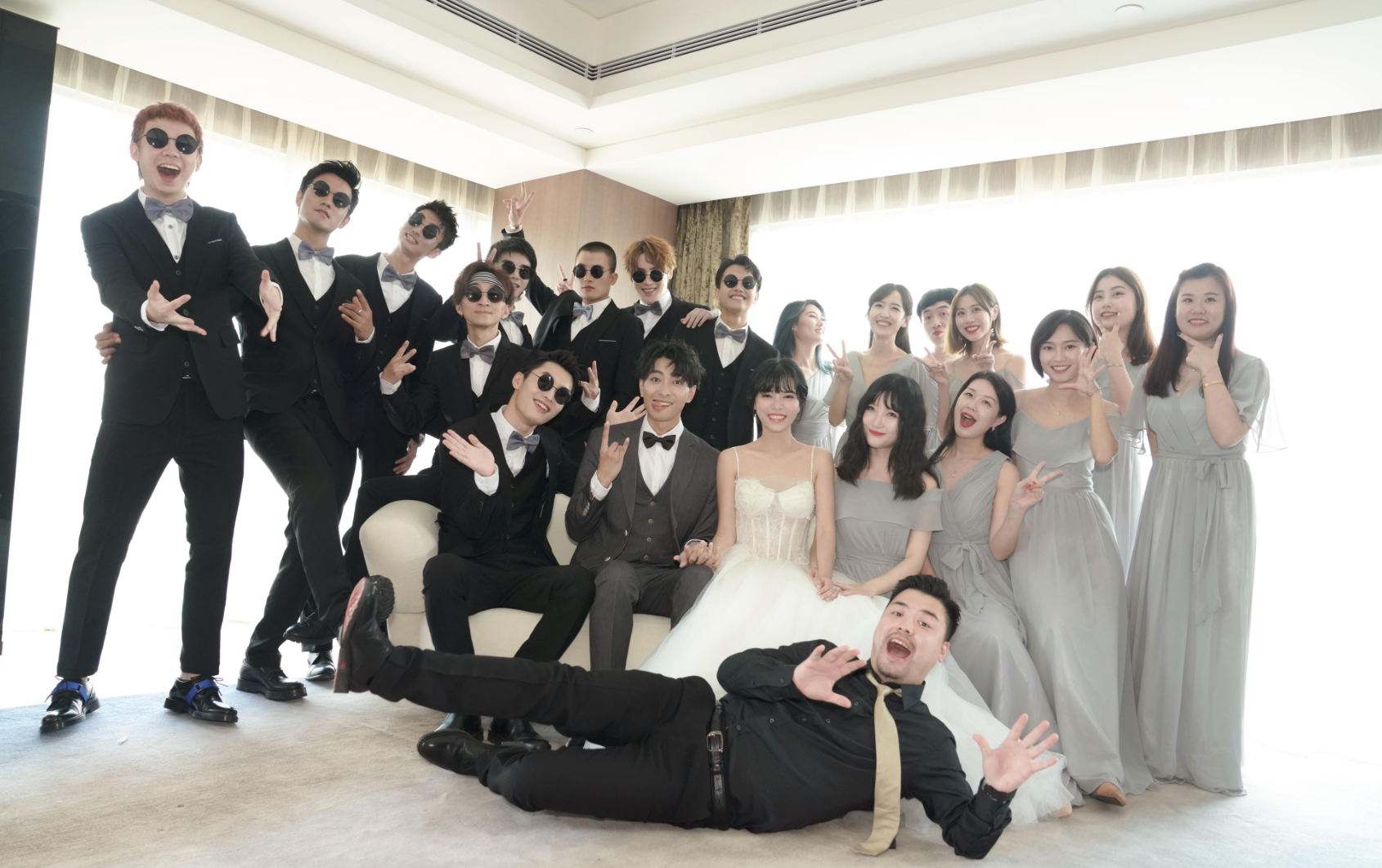 左立恋爱8年终娶熊小玥 13快男齐聚力挺兄弟婚