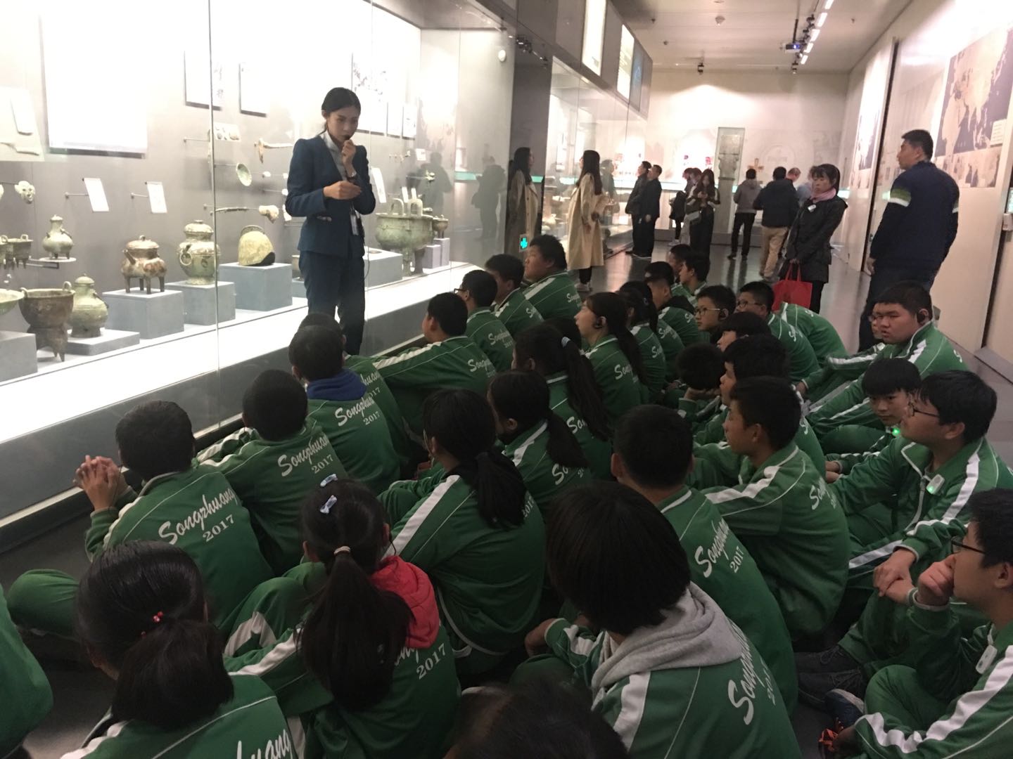 解首都历史 感悟古都文化 宋庄中学走进首博 (1)