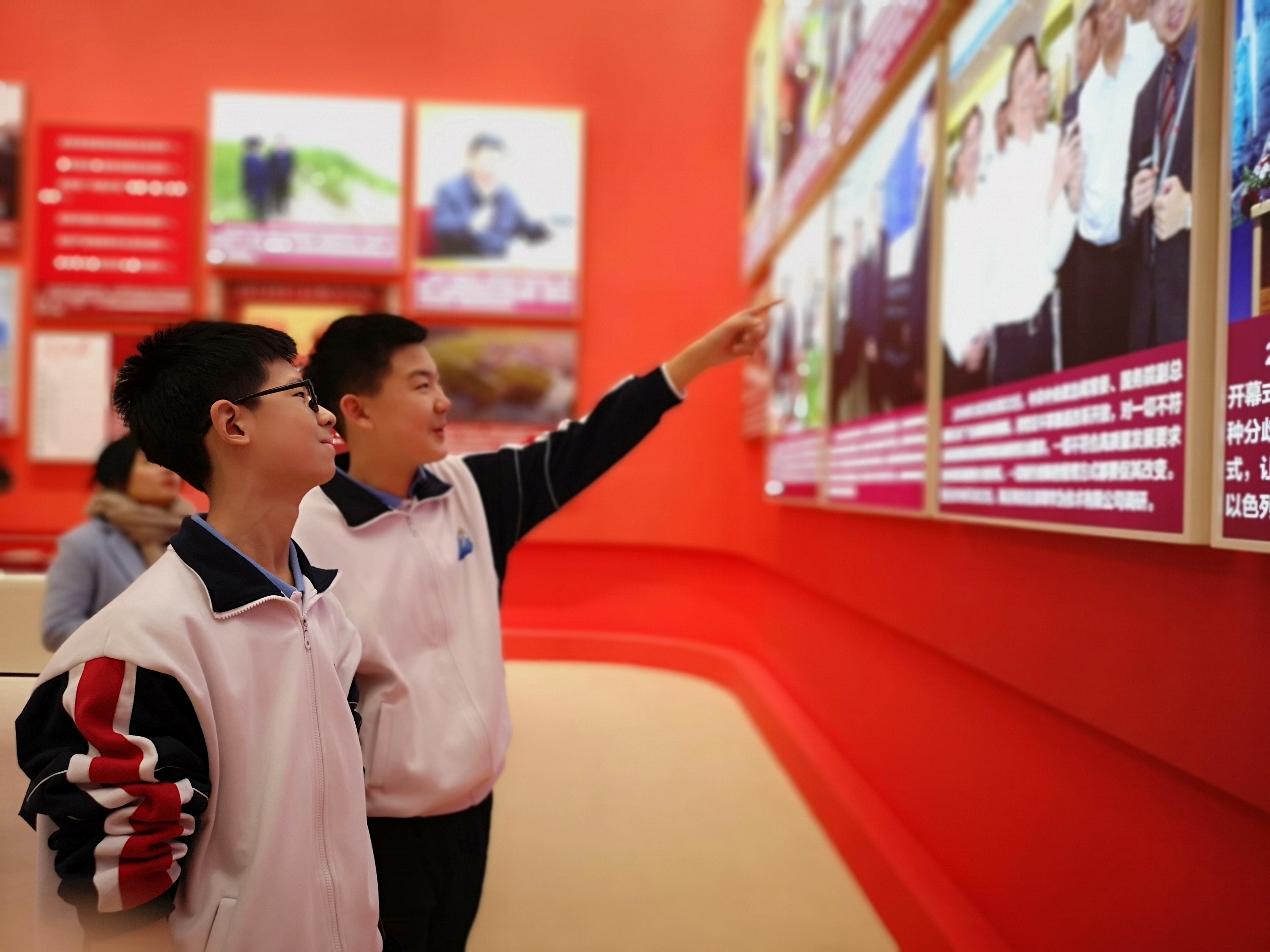 东直门中学师生走进国家博物馆