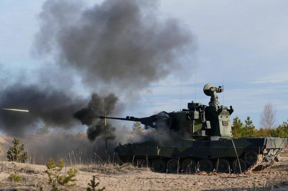 豹2坦克底盘与双35炮混搭:芬兰神射手自