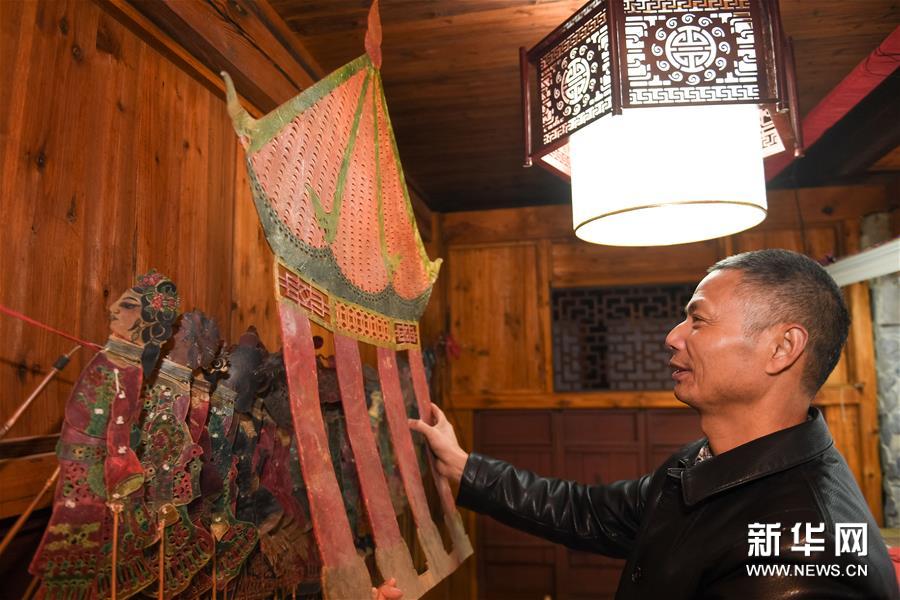 (图片故事)(6)何泽华:希望将皮影戏传承下去