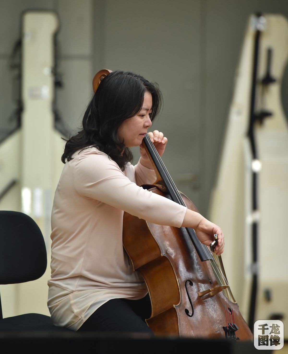 大提琴家倪海叶