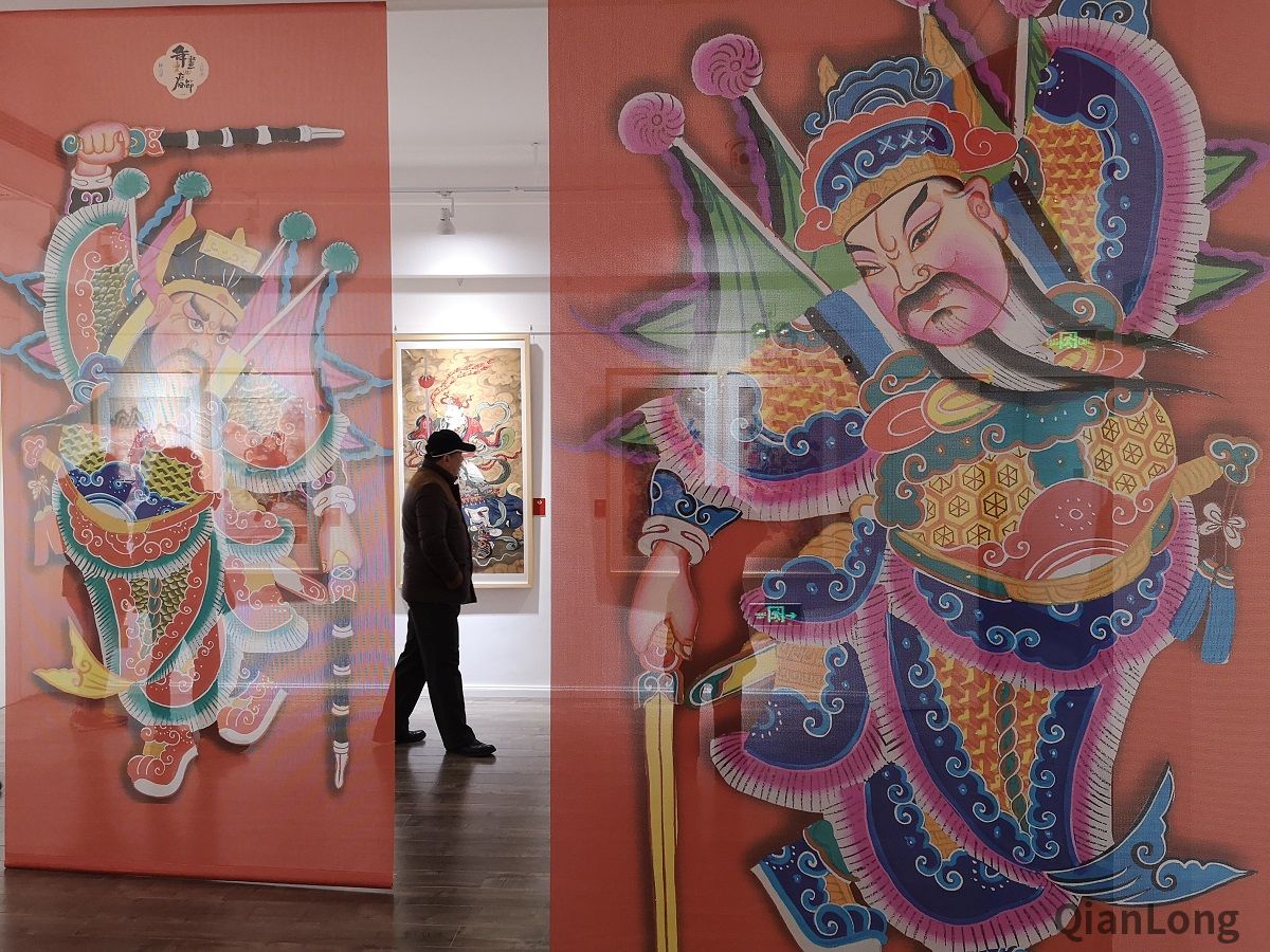 2019年的厂甸庙会有别于其他热闹的北京庙会，古色古韵的文房四宝、宁静优雅的书画品鉴将为首都市民带来一场别样的文化庙会。在庙会期间，市民可以品读中国书店古籍、欣赏戴月轩湖笔制作、鉴赏荣宝斋木版印刷等传统文化活动。4