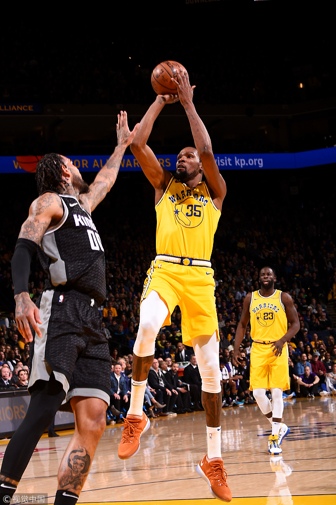 杜兰特金鸡独立