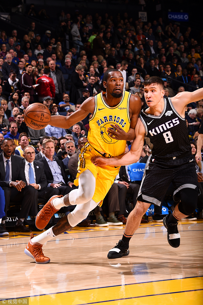 杜兰特持球突破