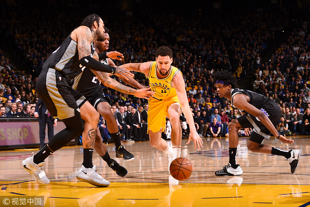 汤普森突破重围