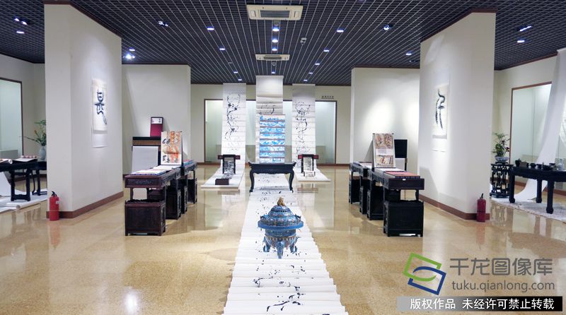 懋隆文化创意产业园举办全国国有文物商店文物艺术品交流会。