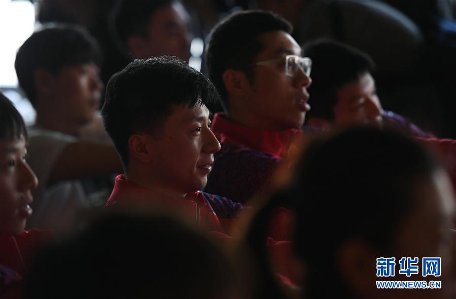 （体育）（1）乒乓球——世乒赛举行单打抽签仪式