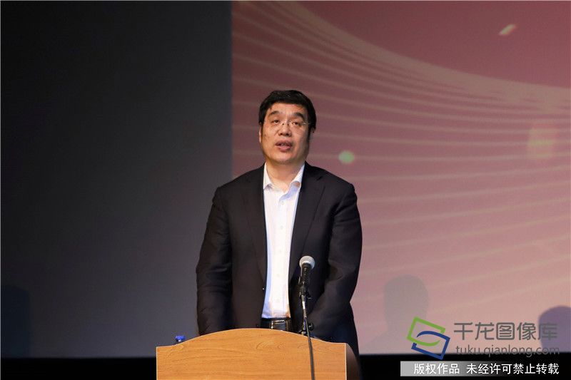 北京时尚控股党委书记、董事长吴立讲话