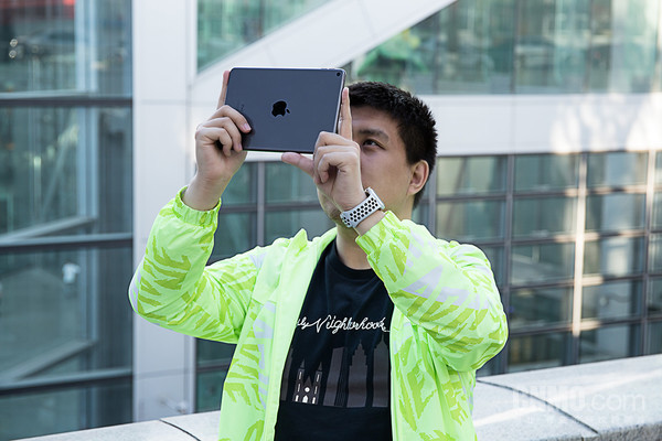 使用iPad mini拍照 使用iPad mini拍照