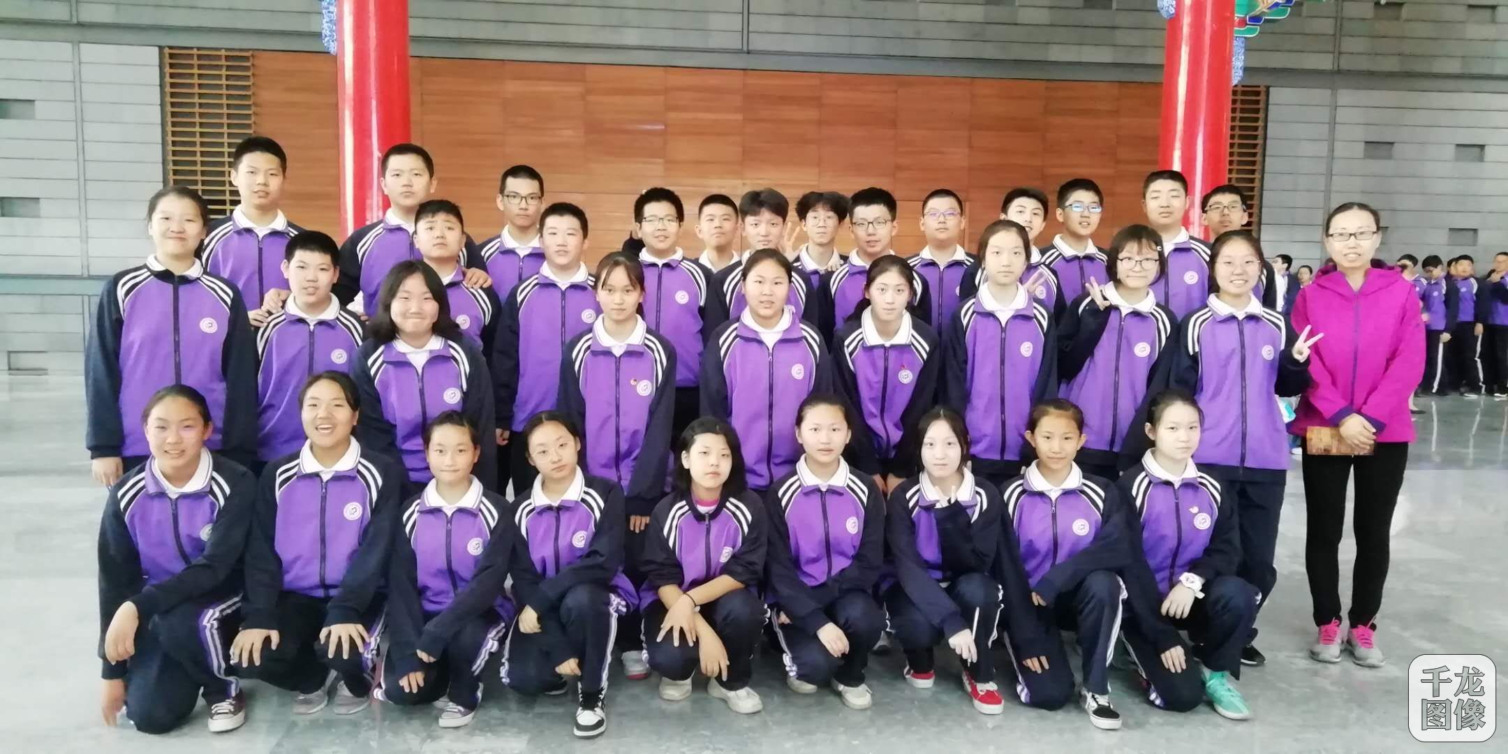 观首都博物展览 展学子风采