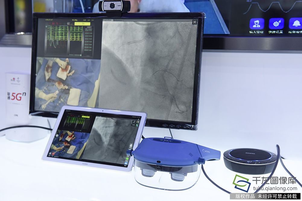 北京联通“5G •未来”展厅展出了包括MR虚拟现实、智慧城市、5G远程医疗、无人驾驶等多个领域的5G创新应用以及智慧体验。千龙网记者 刘雯摄