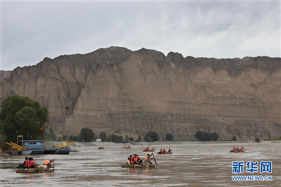 (图片故事)(1)黄河上的“摆渡人”