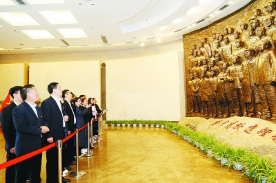 不忘初心、牢记使命:70年再出发的强大动力 不忘初心、牢记使命:70年再出发的强大动力