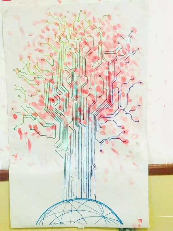 &ldquo;小姑娘怎么去看守所工作呢？&rdquo;她去了，还成了&ldquo;网红&rdquo;&rarr;