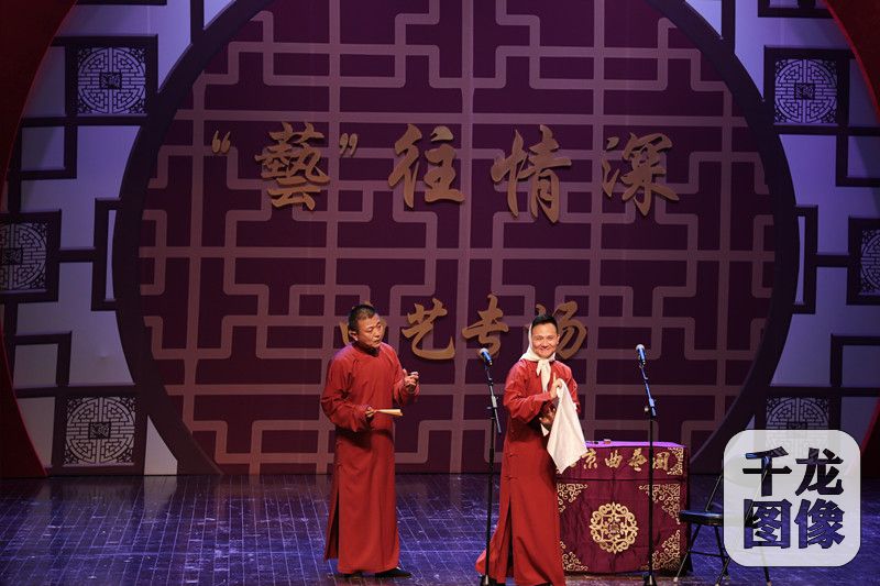 相声《汾河湾》表演者：李伟建 武宾