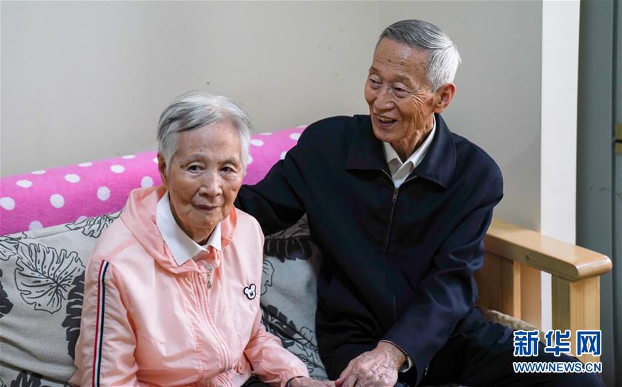 (新华全媒头条·时代先锋·图文互动)(9)传奇的英雄 无悔的忠诚——记刑侦痕迹检验专家崔道植