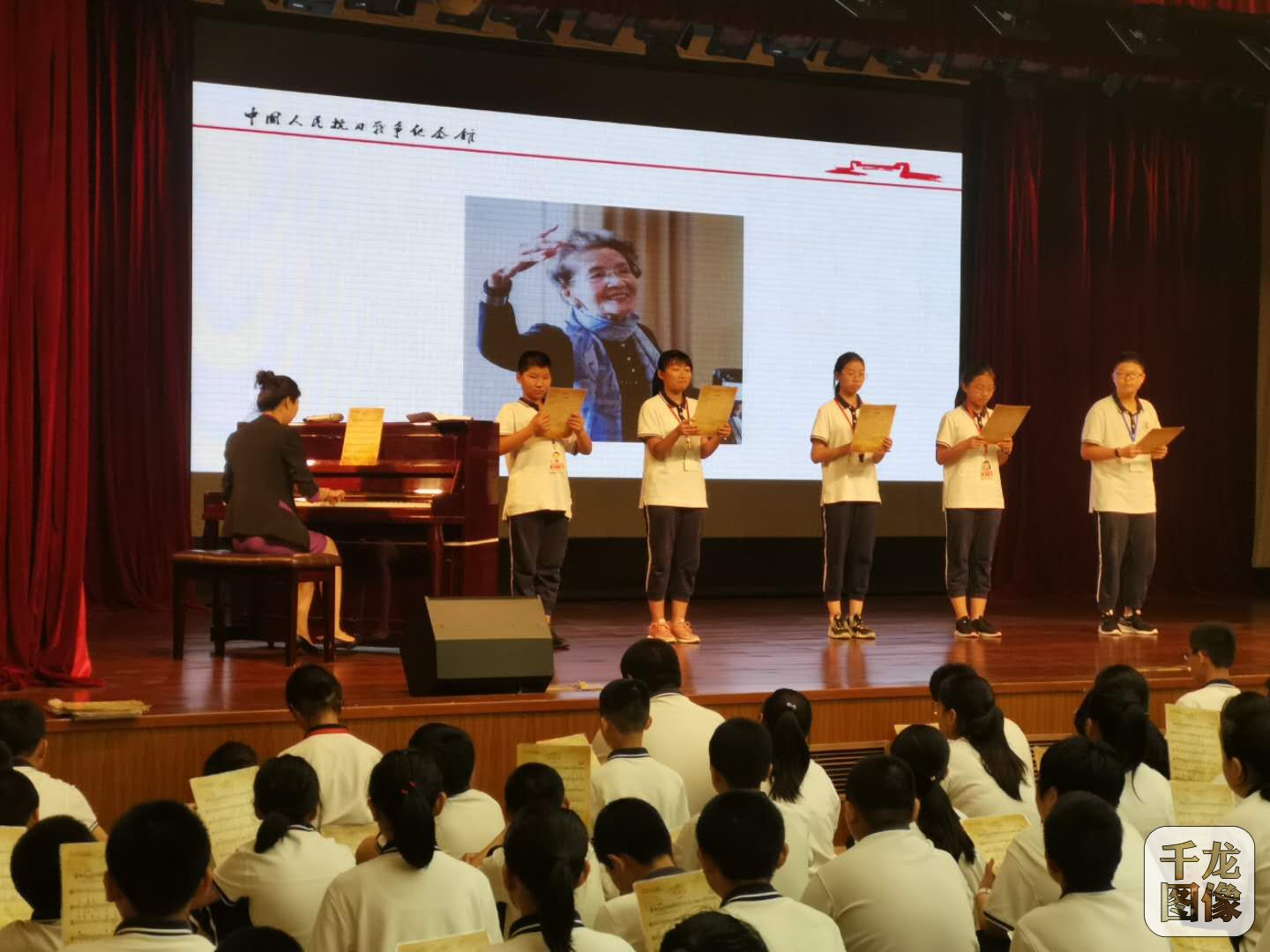 重温峥嵘岁月 肩负未来重任