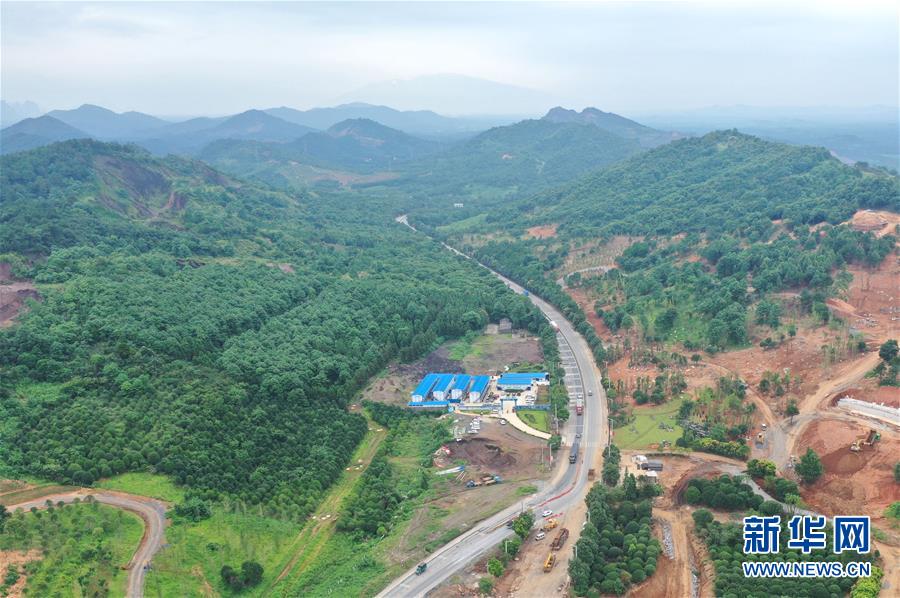 (壮丽70年·奋斗新时代——记者再走长征路·图文互动)(2)最后的湘江抢渡:用生命向信仰交出答卷