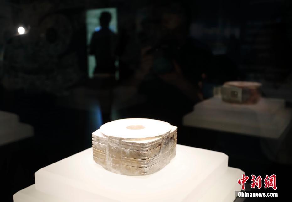 “良渚与古代中国——玉器显示的五千年文明展”在故宫博物院开幕