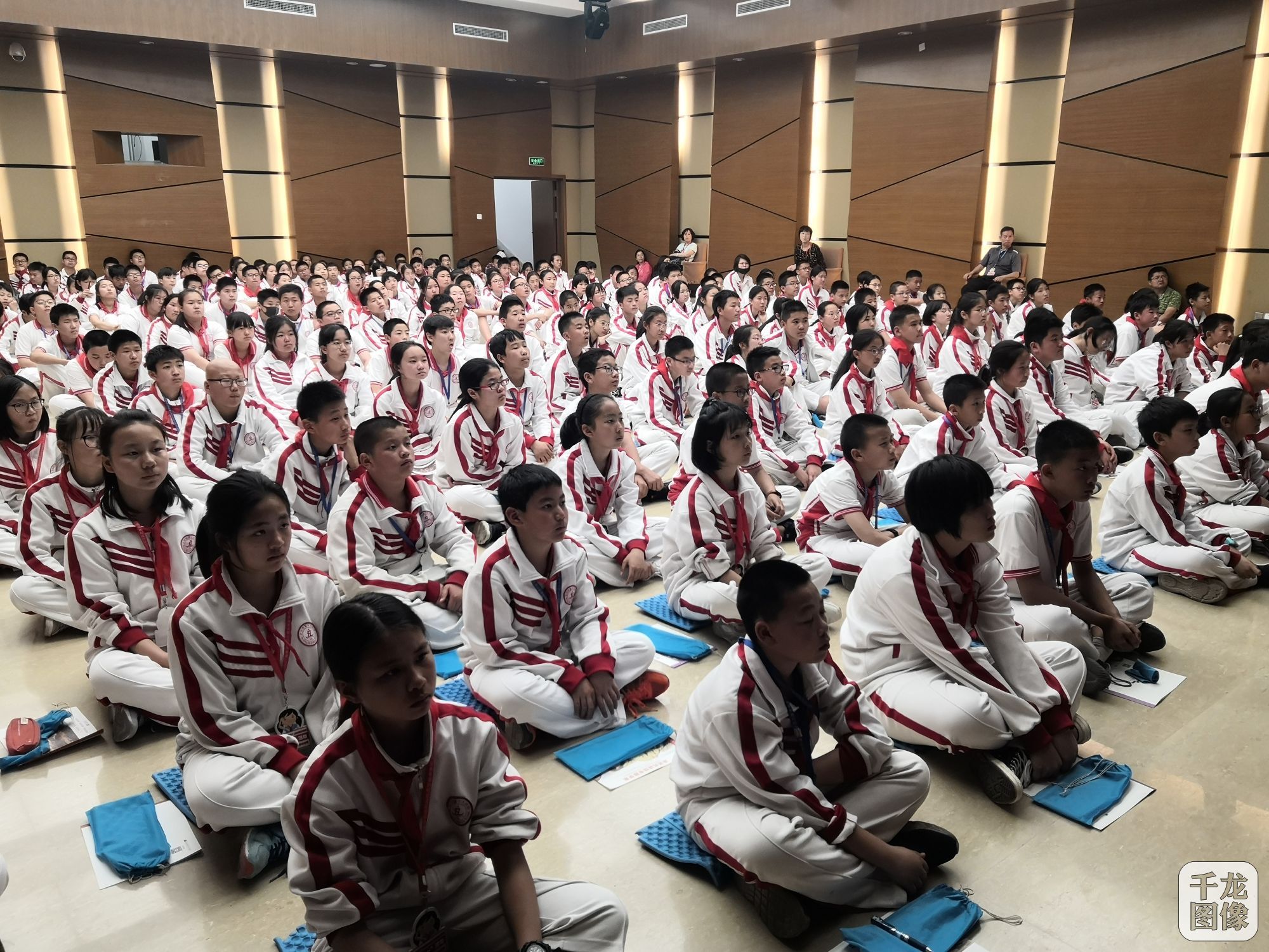 20190514抗战馆学唱长城谣