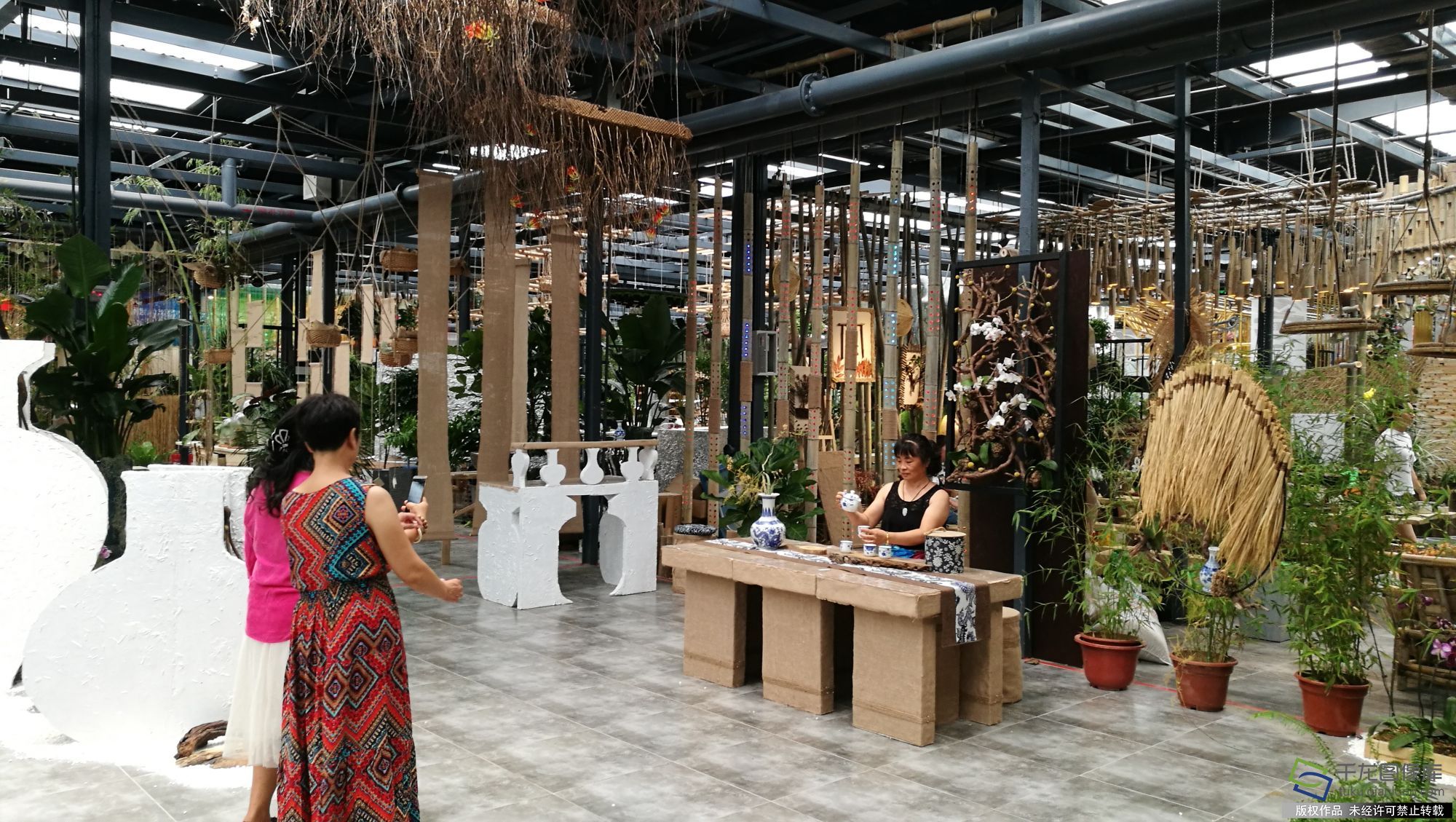 2019年8月2日，北京花乡产业升级花卉嘉年华打造“顶级花店”。赵熔摄 千龙网发