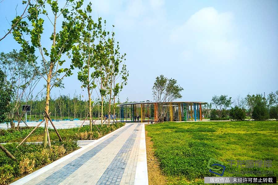 新开园的一期70万平方米，全部建成后面积将达138万平方米。时永平摄 千龙网发