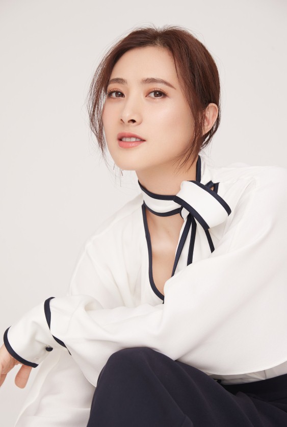 &ldquo;百变女神&rdquo;隋俊波飒爽写真 (4).jpg