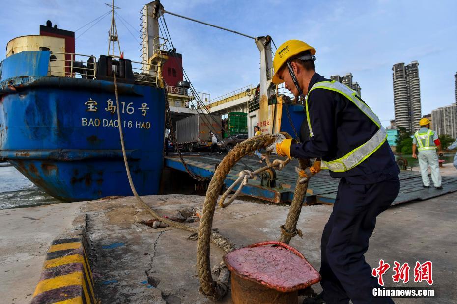 台风“杨柳”或将登陆海南 琼州海峡停航