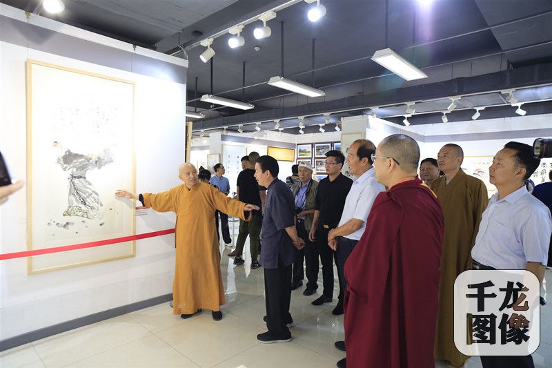 9月8日，“助力新时代，共筑中国梦——庆祝中华人民共和国建国70周年书画邀请展”在北京市延庆区开展。千龙网发