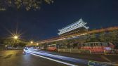 2019年9月9日，北京前门大街灯火辉煌，流光溢彩。吴鲁萍摄 千龙网发