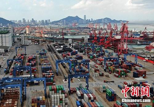 资料图：集装箱码头。<a target='_blank' href='http://www.chinanews.com/'>中新社</a>记者 泱波 摄