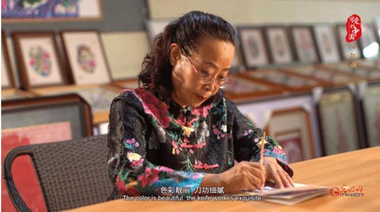 “可爱的中国”之汉族:小剪纸绽放大异彩 “可爱的中国”之汉族:小剪纸绽放大异彩