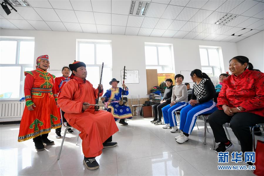 （新华全媒头条·图文互动）（1）让各民族手足相亲守望相助——以习近平同志为核心的党中央关心少数民族和民族工作纪实