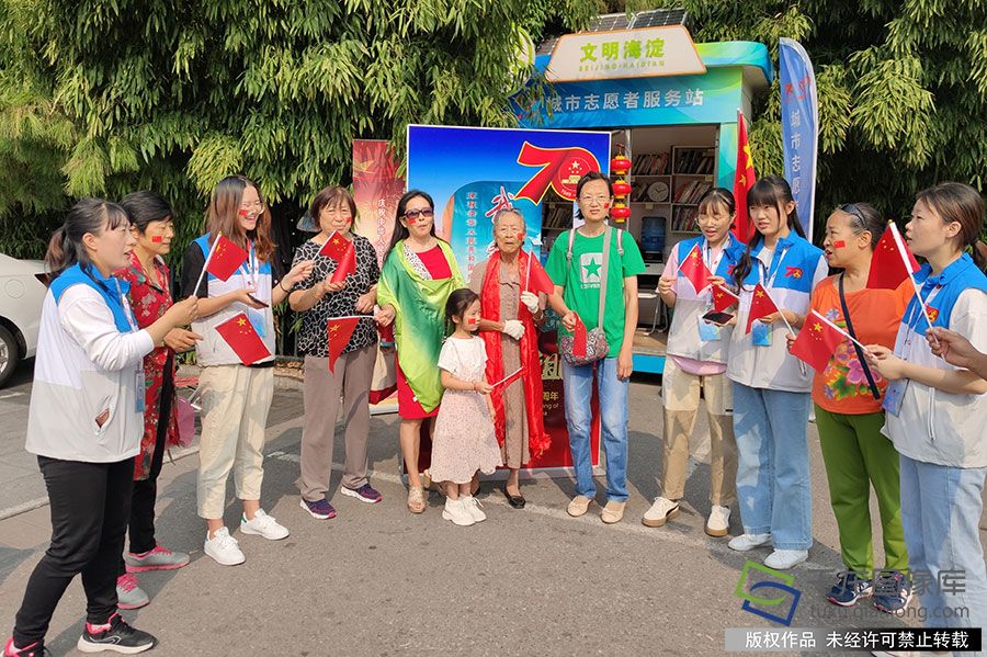 祖国，生日快乐。 赵熔摄 千龙网发