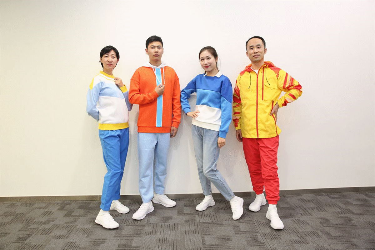 4北京时尚控股组织制作的国庆70周年群众游行服装（部分）