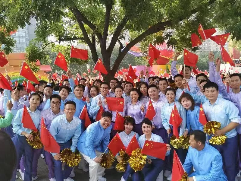 海外侨胞代表参加新中国成立70周年群众游行纪实