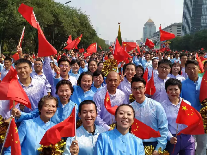 海外侨胞代表参加新中国成立70周年群众游行纪实