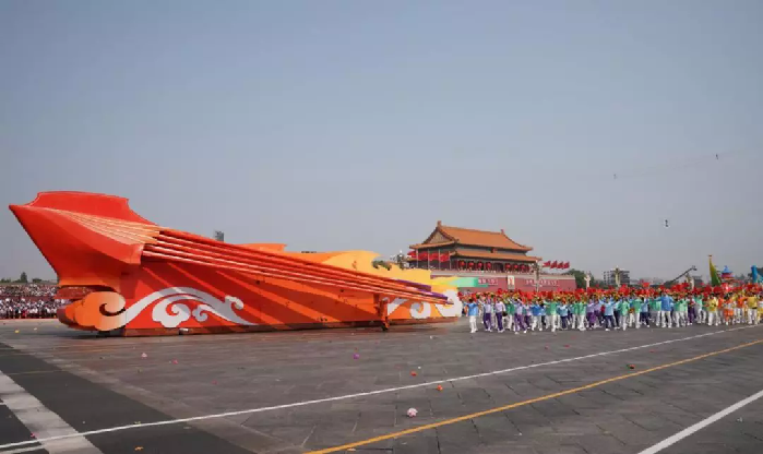 海外侨胞代表参加新中国成立70周年群众游行纪实