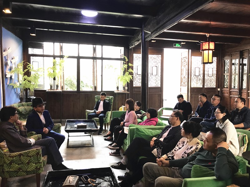 图2：培训学员与文化乌镇常务副总邱建卫进行座谈交流_副本