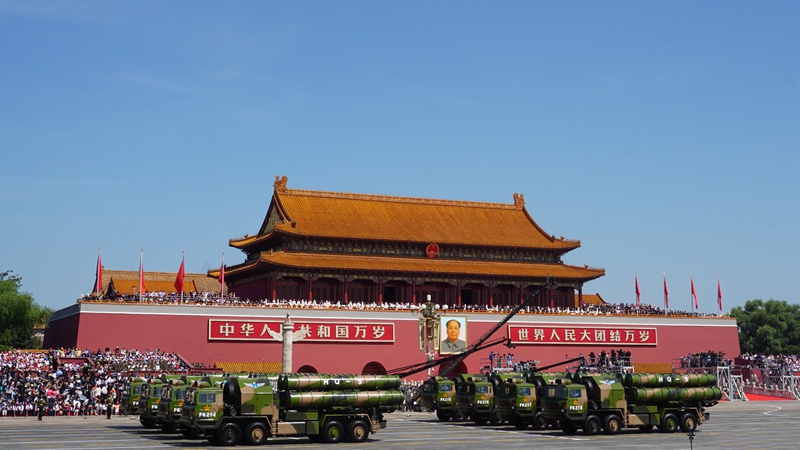2015年9月3日，我院研制的红旗九号B参加中国人民抗日战争暨世界反法西斯战争胜利70周年阅兵仪式_副本