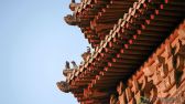 2019年11月19日，北京，初冬的海淀区玲珑公园人少而景美。图为玲珑塔飞檐上精美的走兽装饰。赵乃明摄 千龙网发