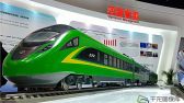2019年11月20日，第十五届中国国际现代化铁路技术装备展在北京国家会议中心开幕。本届展会内容涵盖路网建设、客货运输、经营管理、工程建造、技术装备、旅客服务等铁路行业各领域的先进产品和技术，吸引大量观众前来参观。鲁金富摄 千龙网发