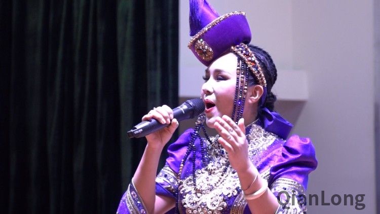 演绎纯粹草原情怀 乌兰托娅新专辑《我爱民族