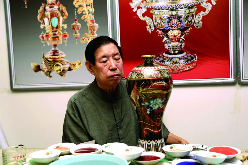 10、2012年创作景泰蓝国礼《凤舞九天》