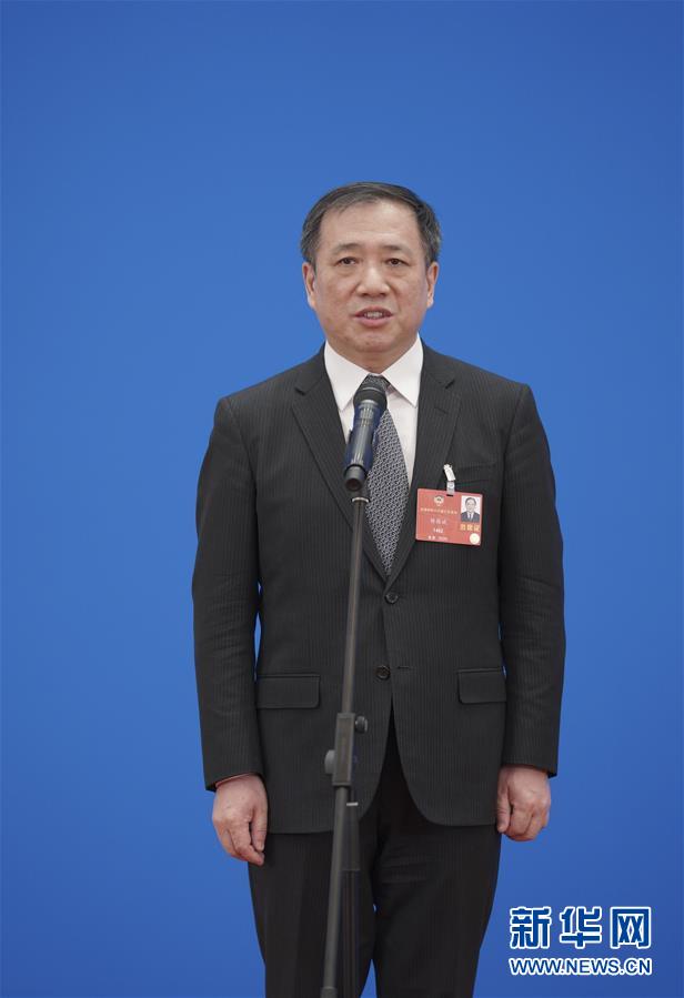 (两会·政协开幕)(5)接受采访