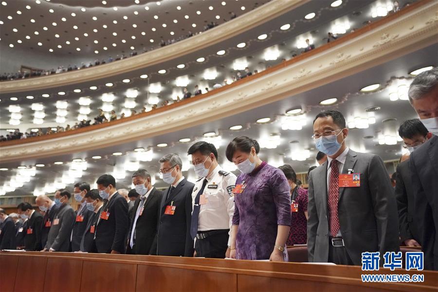 (两会·人大开幕·XHDW)(3)十三届全国人大三次会议在京开幕